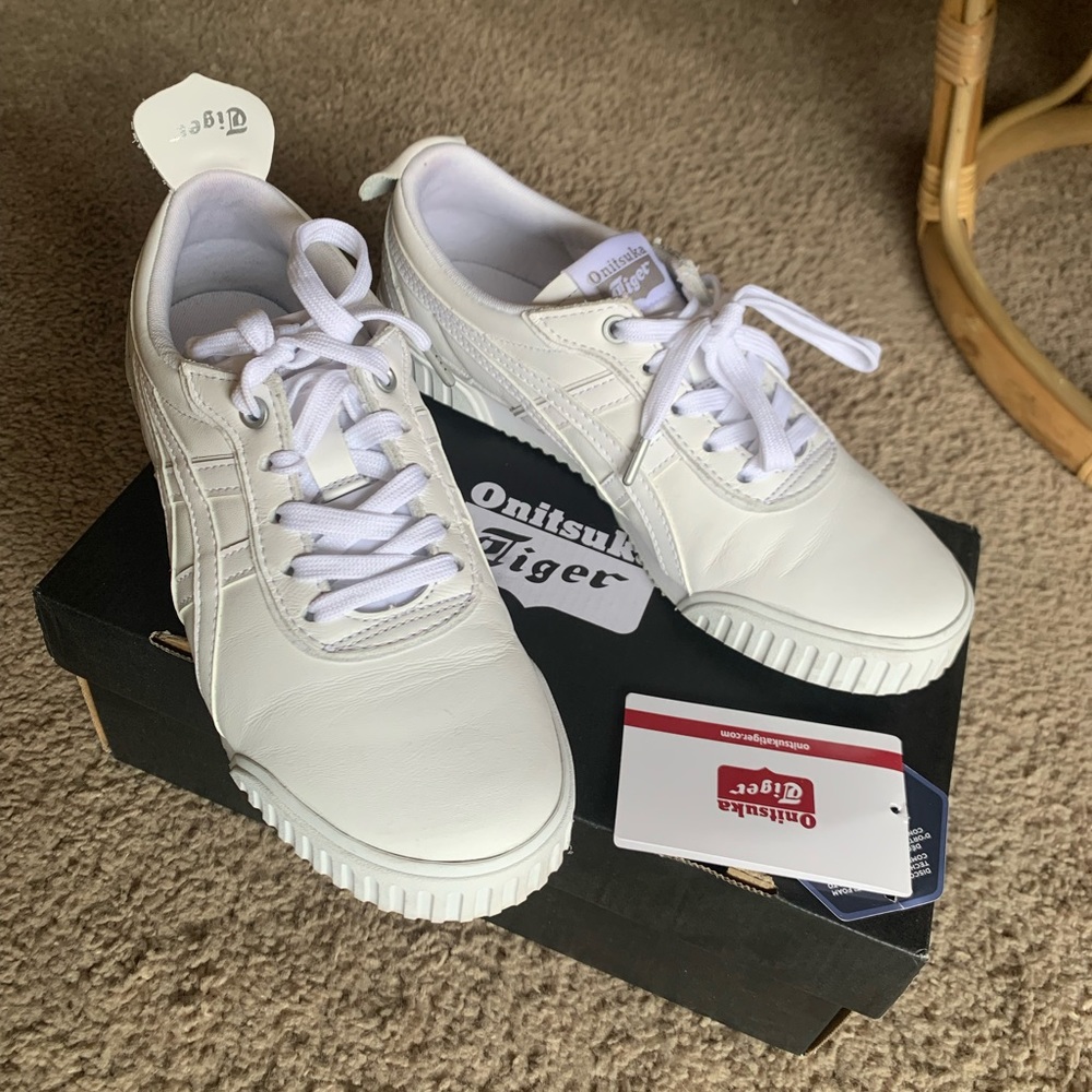 Onitsuka Tiger Delegation F white leather shoes women’s size 7